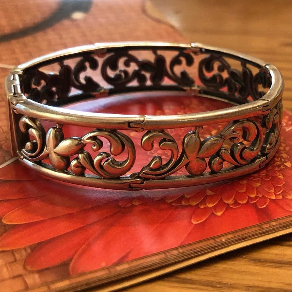 Silpada Filigree Sterling Silver Scroll Hinged Bracelet - Picture 8 of 16